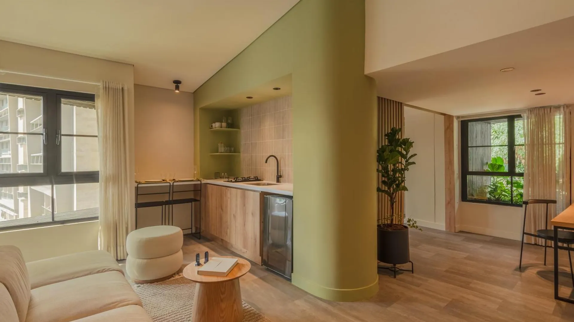 Apartment Patito Feo - Poblado Medellin 0*,