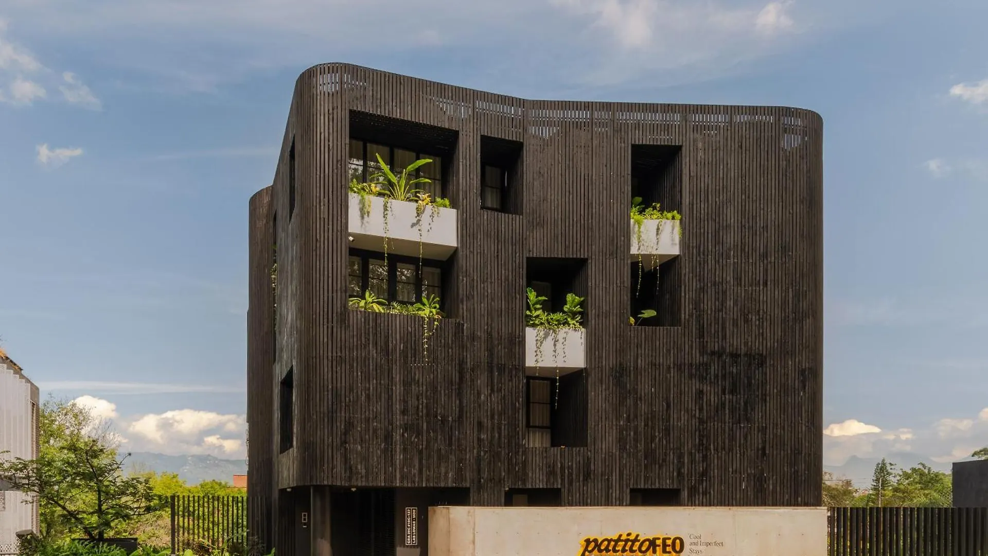 Apartment Patito Feo - Poblado Medellin